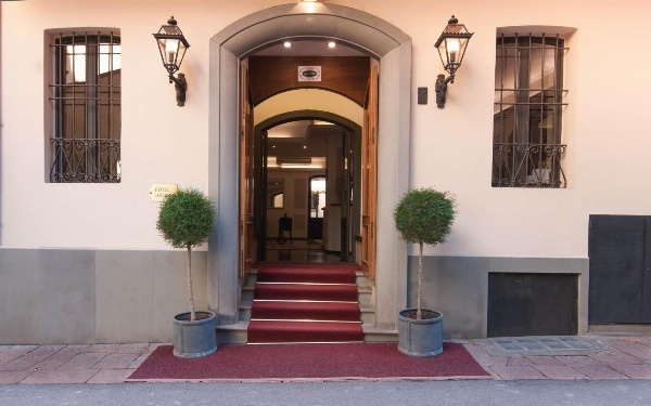 Hotel Touring image 1