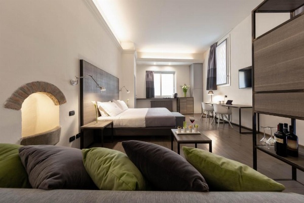 Hotel Touring image 17