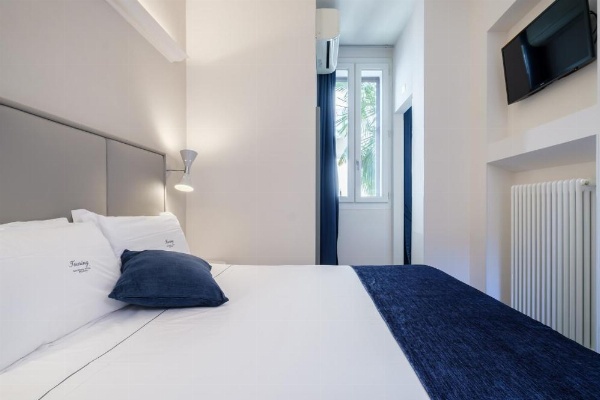 Hotel Touring image 21