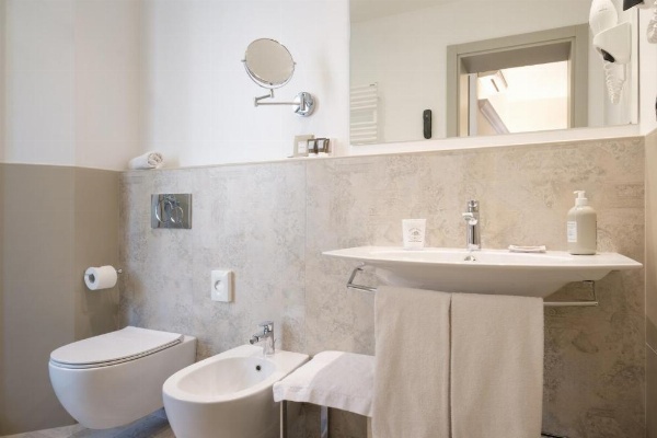 Hotel Touring image 23