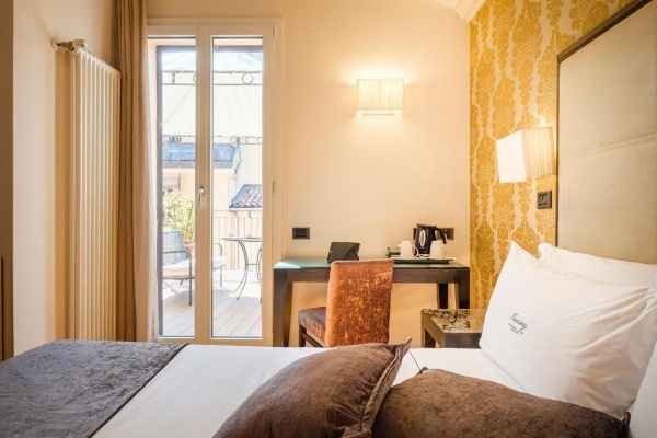 Hotel Touring image 26
