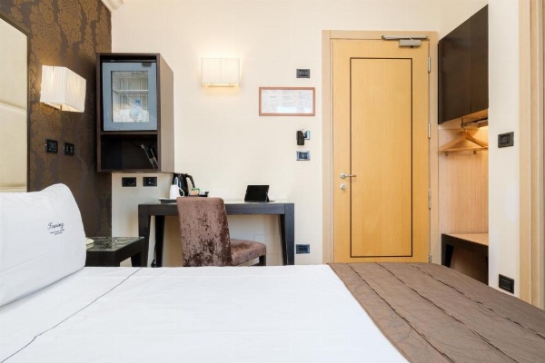 Hotel Touring image 27