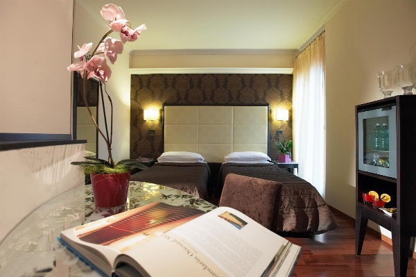 Hotel Touring image 5