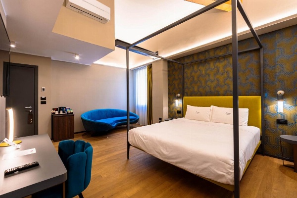 Hotel Touring image 6